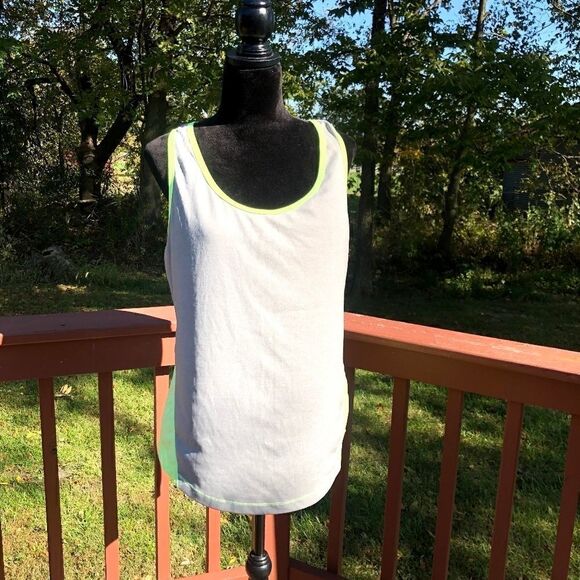 Old Navy Ladies razor activeback tank top, XL - Picture 1 of 8